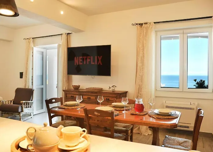 Sea Front With View Elegance Lägenhet *